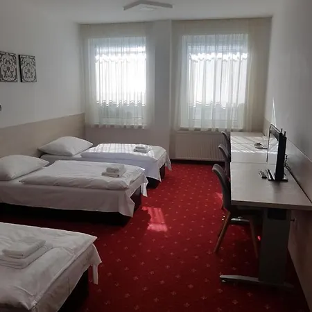 Student House Апарт-отель Братислава