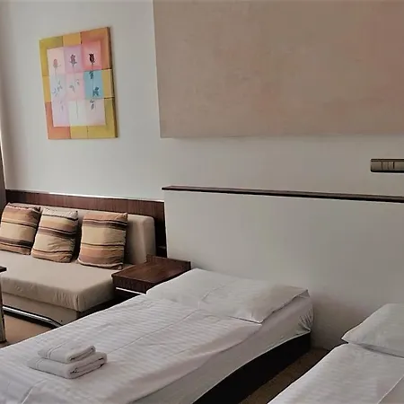 Student House Aparthotel *