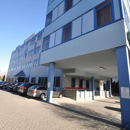 Апарт-отель Student House Братислава