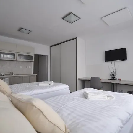 Student House Ξενοδοχείο με διαμερίσματα