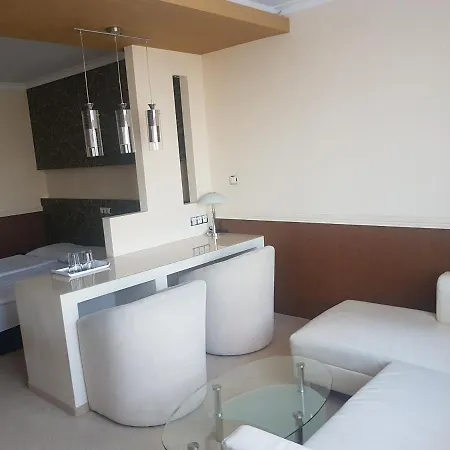 Ξενοδοχείο με διαμερίσματα Student House