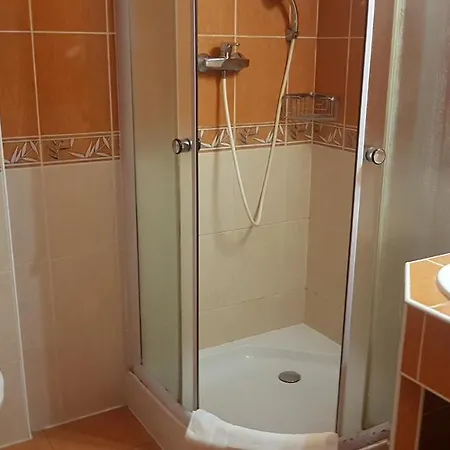 Ξενοδοχείο με διαμερίσματα Student House *